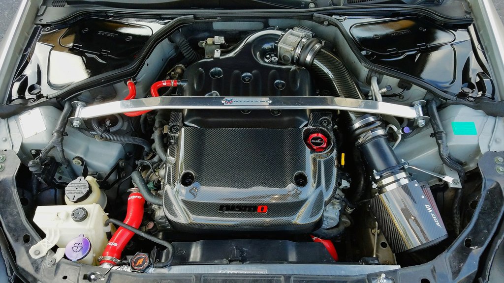 Nissan 350Z OEM Engine Cover