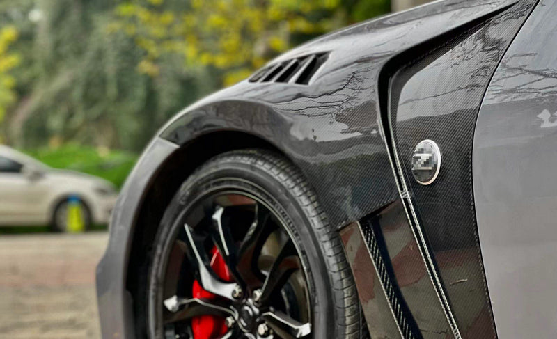 Nissan 370Z Z34 09 onwards EPA Style front fender (top vents and below vents opened)