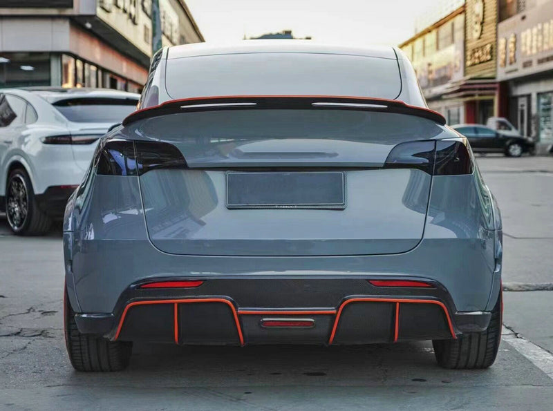 Tesla 20 onwards Model Y Type CM rear diffuser with fog light