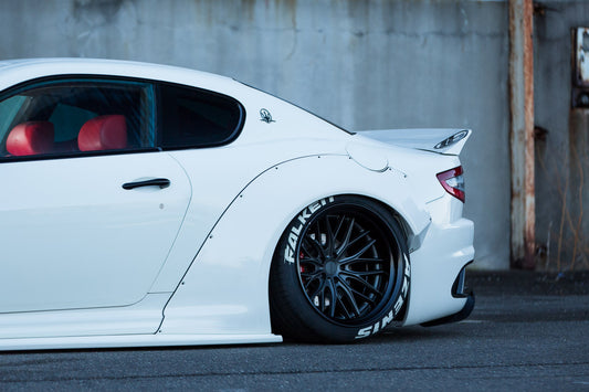 Maserati Gran Turismo LB Style rear fender