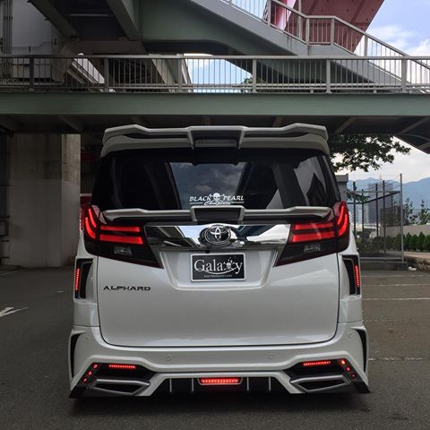 Toyota 15 onwards Vellfire 30 series AH30 BPG Style rear spoiler