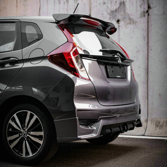 HONDA Jazz Fit 14-17 DBA-GK3.4.5.6 DAA-GP5.6 MU-Style Tailgate Garnish (Carbon look)