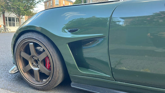 If you are looking for a fender for your MX5, look here !