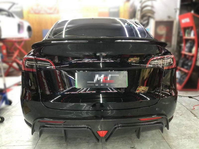 Tesla 20 onwards Model Y Type CM rear diffuser with fog light