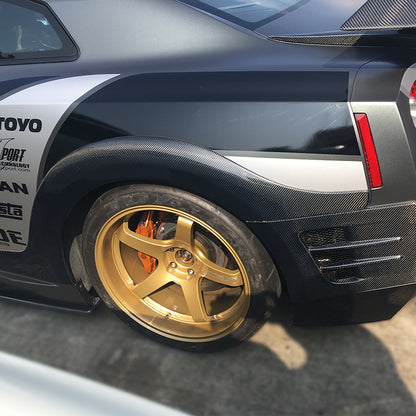 Nissan R35 TS Style Rear Fender Flares