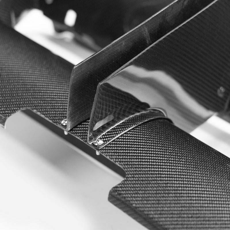 Nissan R35 GTR intercooler air duct