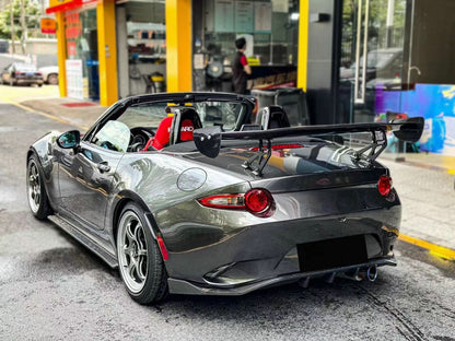 Universal GT spoiler (Length 136cm, Height 17cm)