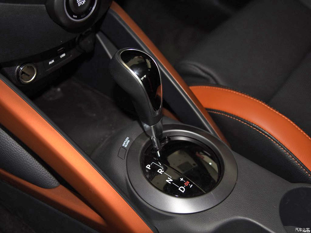 Hyundai Veloster Gear Surround (Stick on Type)