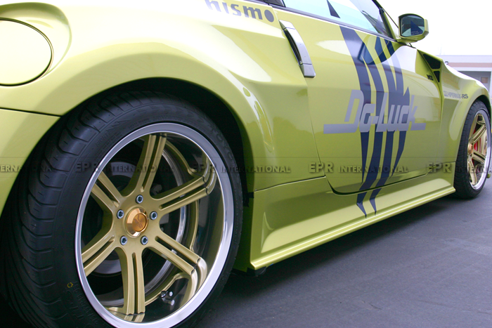 Nissan Z33 350Z DO style wide body rear fender