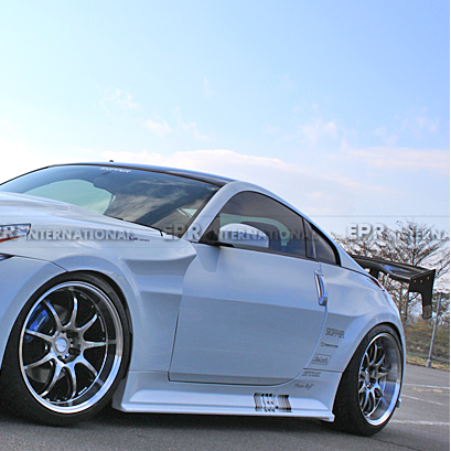 Nissan Z33 350Z DO style wide body side skirt
