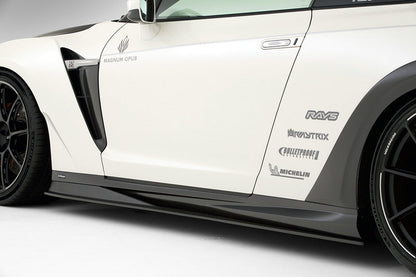 Nissan R35 GTR VRS19 Type Side skirt (with side skirt extension)