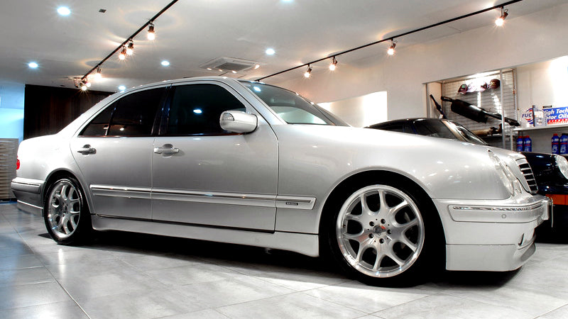 MERCEDES BENZ E-Class W210 Facelife 4door Sedan 99-02 E320 E420 E430 BRA Style Side Skirt