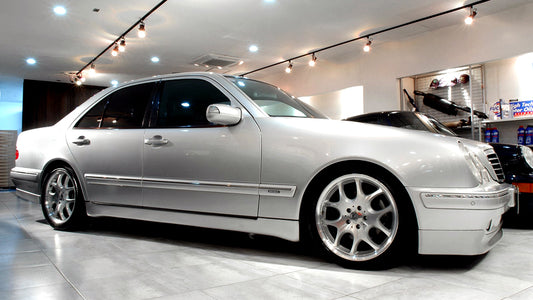 MERCEDES BENZ E-Class W210 Facelife 4door Sedan 99-02 E320 E420 E430 BRA Style Side Skirt