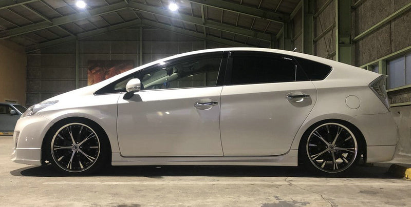 Toyota ZVW30 Prius  MC after (2011.12~2015.11) MOD Style Front Side Skirt