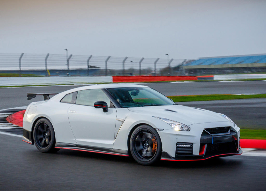 Nissan GTR R35 NIS Ver2 Front Bumper with front lip (For CBA DBA)