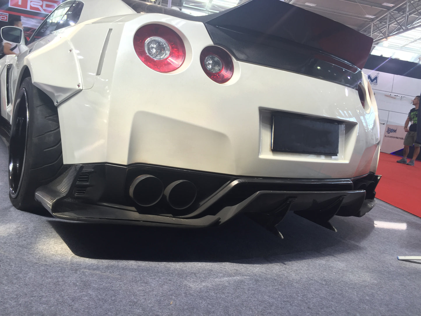 Nissan GTR R35 TP-Style Rear Lip Diffuser