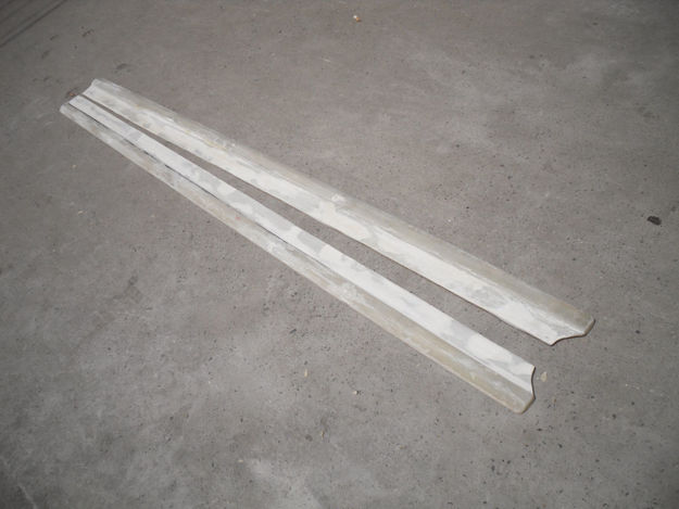 Picture of Universal Side Skirt Extension Add-on (210cm length, 10cm width, with step)